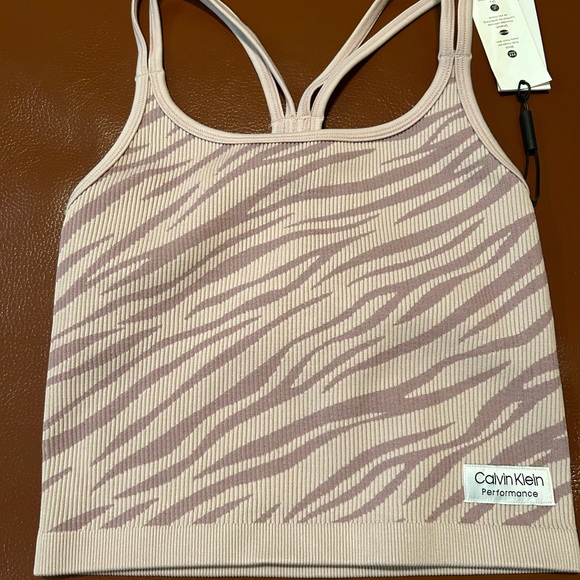 Calvin Klein Performance Textured Zebra Print Cropped Top - Picture 2 of 4